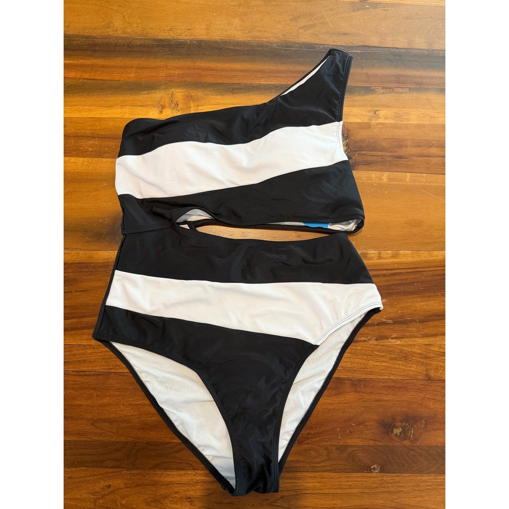 Cupshe Black White Striped One Shoulder Cutout Tummy Control Swimsuit L NEW